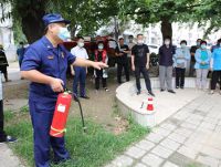 學(xué)?；馂?zāi)逃生中的五種錯誤行為